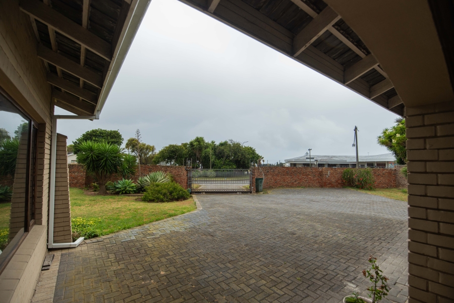 4 Bedroom Property for Sale in Amsterdamhoek Eastern Cape